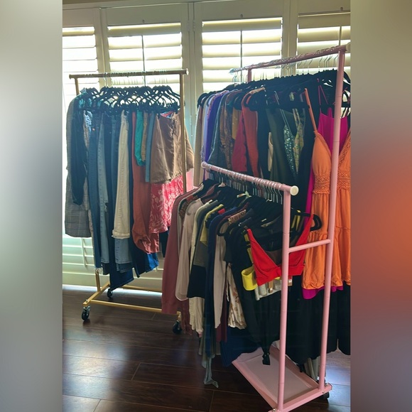 Live Posh Show Unlisted inventory Dresses, Skirts, Tops, Jeans, Shorts - Picture 1 of 1